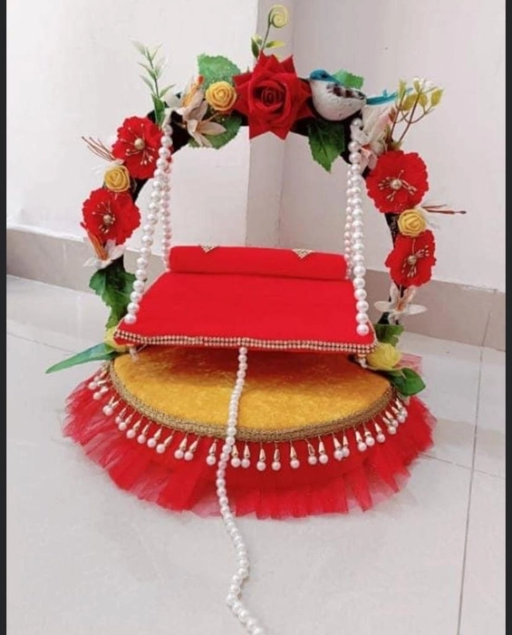 Circle look jhula