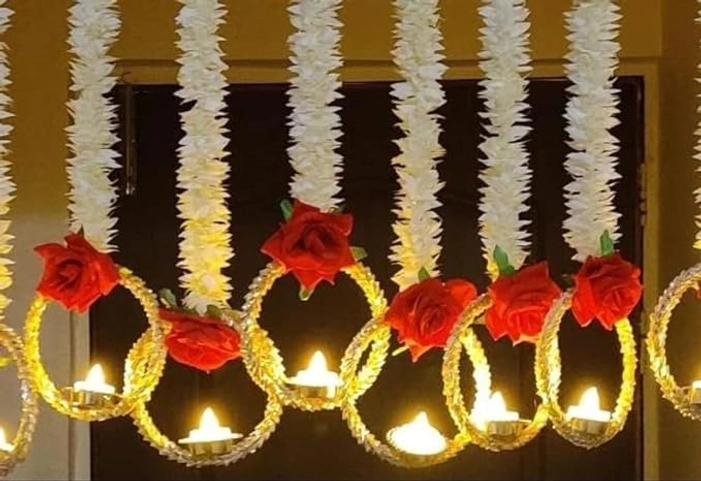 5 Wall Hangings with electric diya