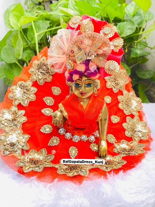 Dress with padgi