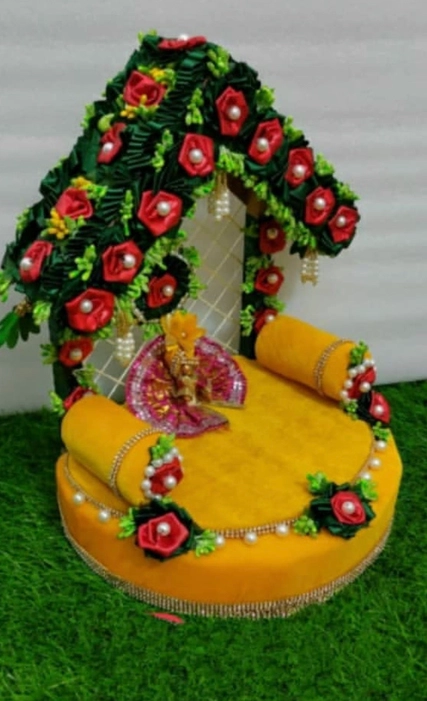 House look yellow shinghan side pillow attach