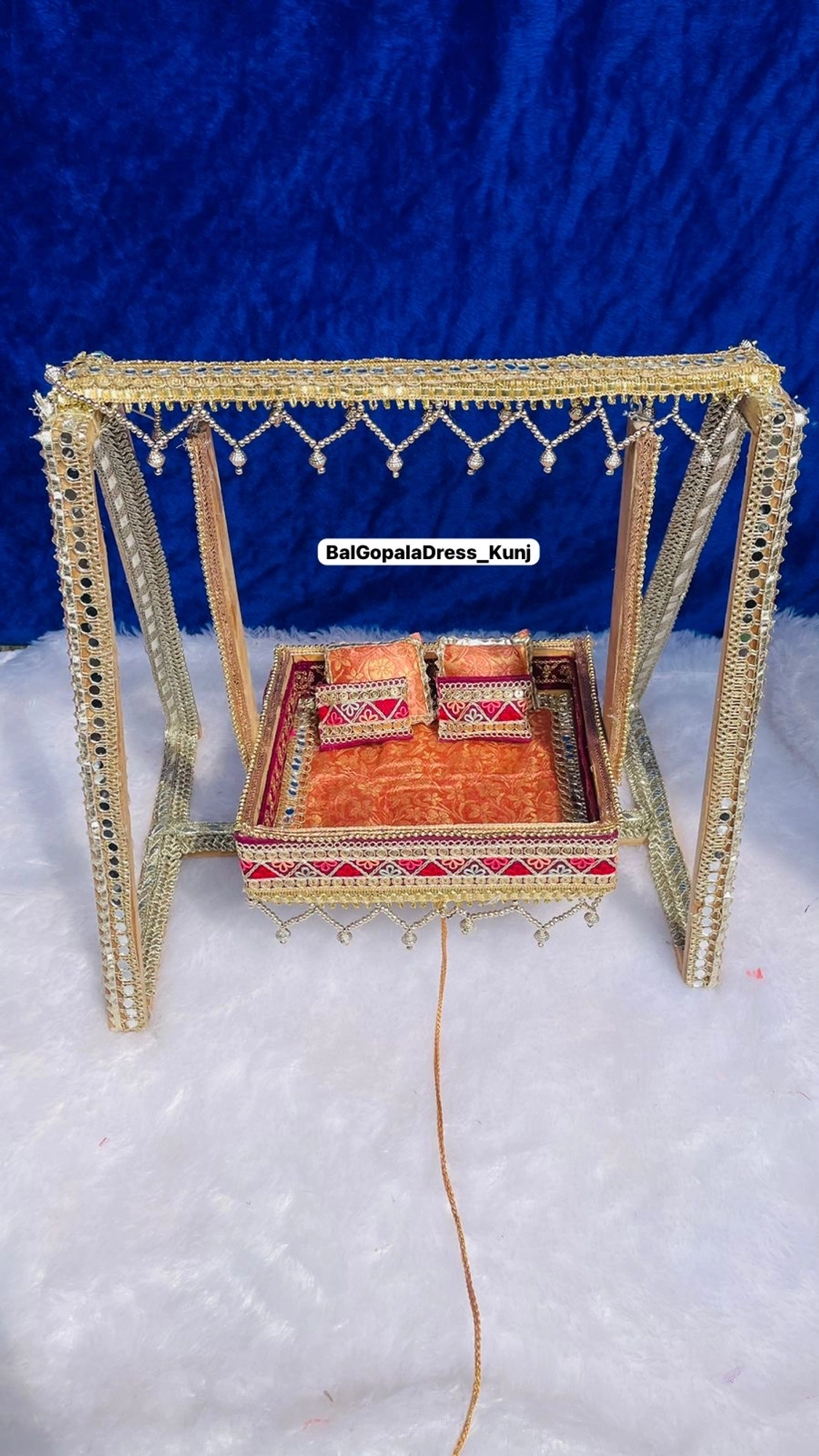 Royal look wooden jhula