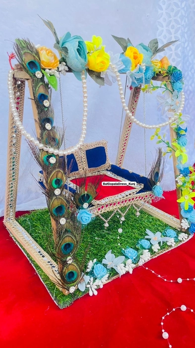 Wooden light jhula