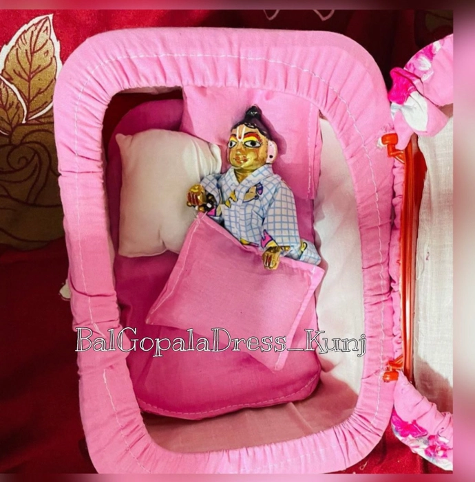 Pink cover carry basket for Travelling
