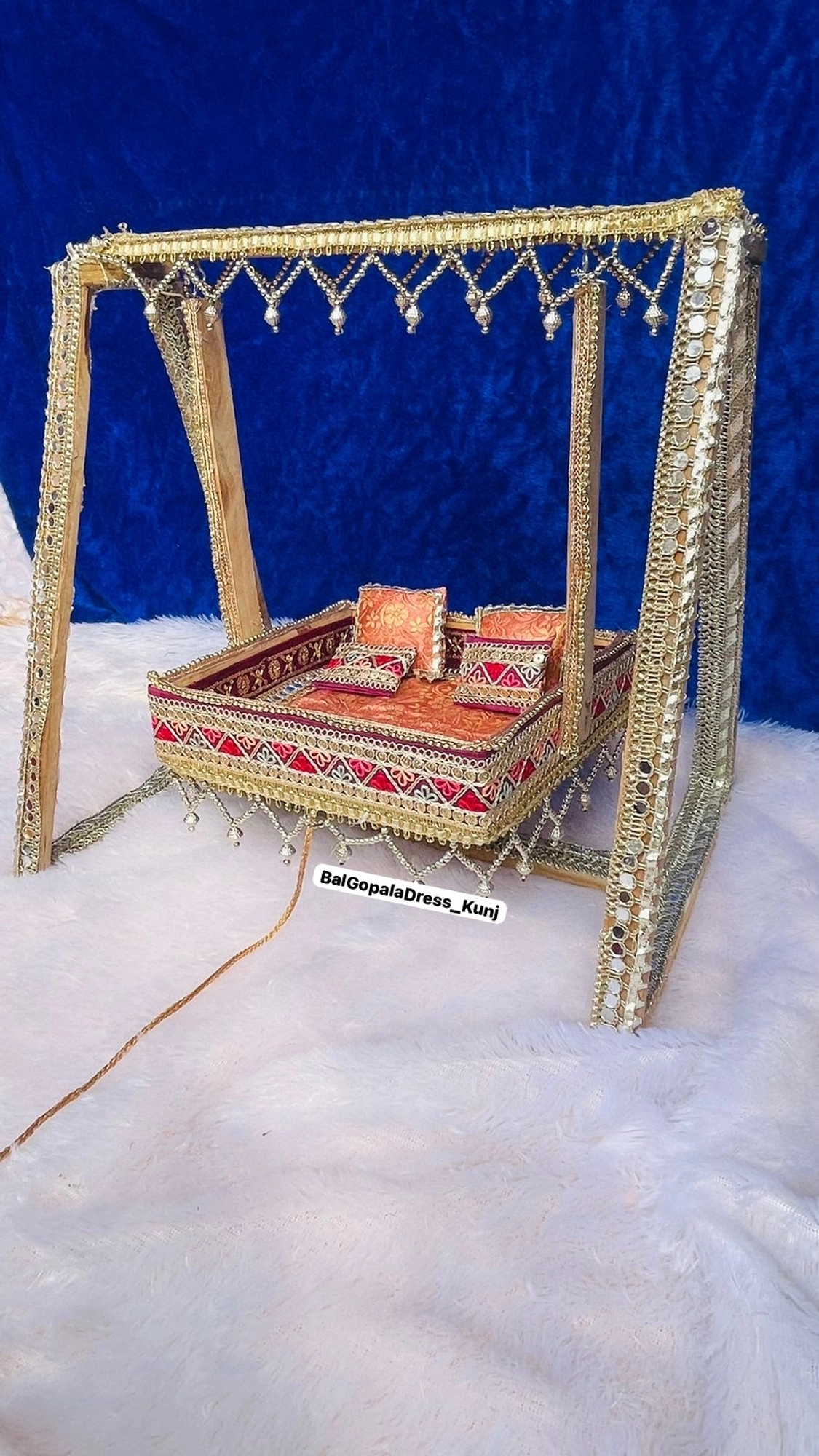 Royal look wooden jhula